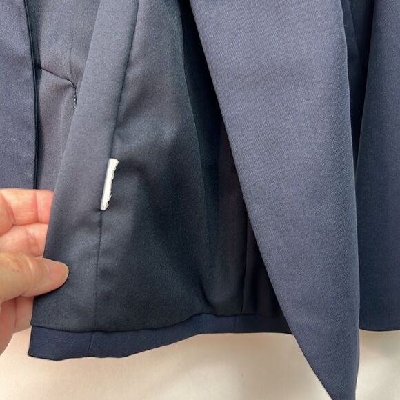 GAP Navy Blue single button blazer size 8 EUC - Picture 14 of 15